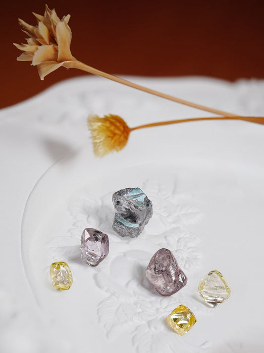 Colorful Rough Diamonds