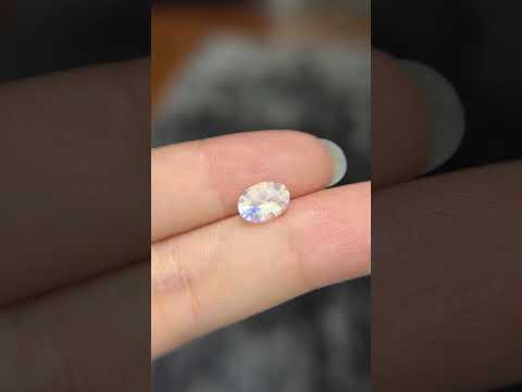 Rainbow Moonstone (1.32 cts)