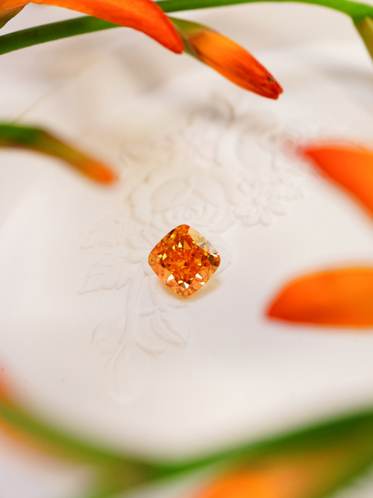 Hidden Paradise : Natural Vivid Orange Diamond