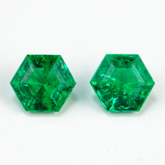 Colombia Vivid Green Emerald Pair ( 0.33 cts)