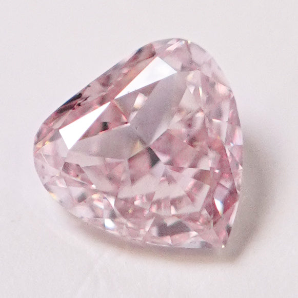 Fancy Light Orangy Pink Diamond (0.18 cts)